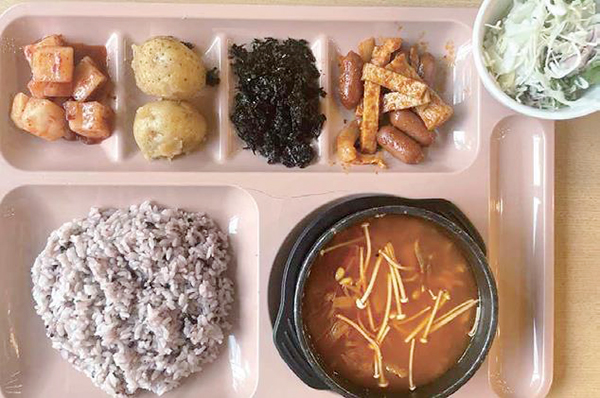 올해 ‘천원의 아침밥’ 사업에 참여하는 41개 대학은 구내식당에서 쌀 중심 식단을 1000원에 제공한다.(제공=농식품부)